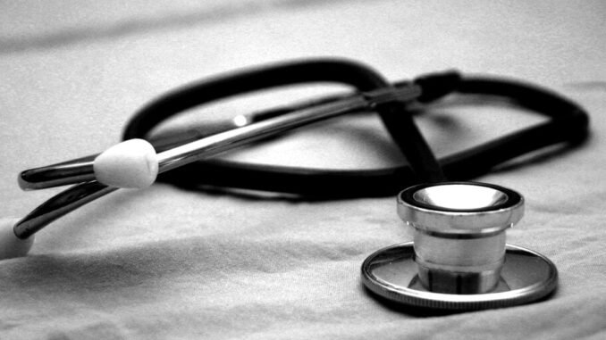 Coinbase CEO’s Biotech Firm Gets $130M to Fight Aging With AI, Genomics