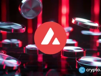 Avalanche gains momentum as monthly transactions surge 326% but this chart signals a cold front