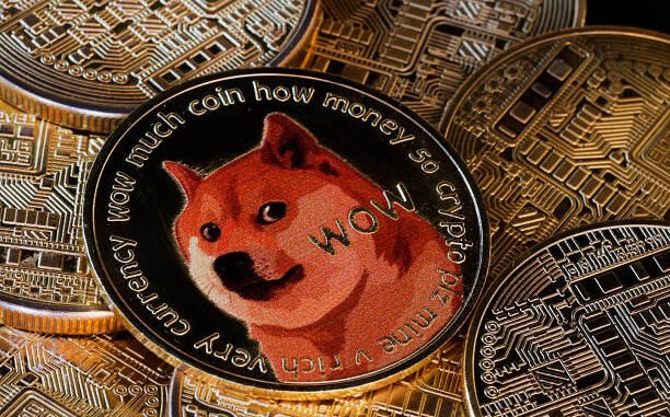 Dogecoin Price Prediction: Horizontal Support At Descending Triangle Creates Basis Dogecoin