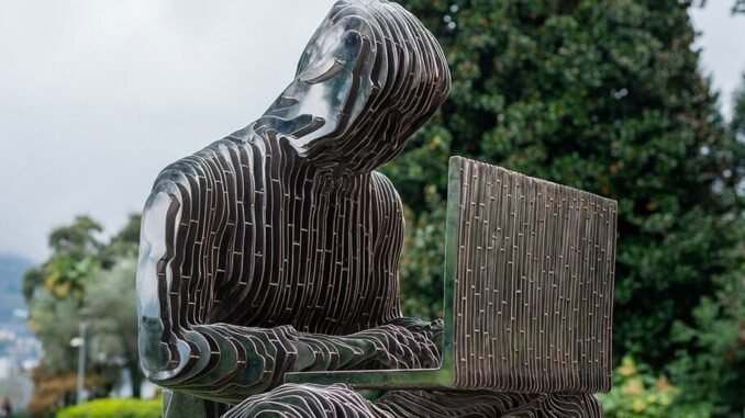 Bitcoin Creator Satoshi Nakamoto Statue Recovered from Lake Lugano After Vandalism