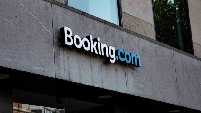 Fighting online fraud with AI