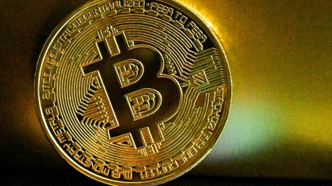 Kiyosaki Signals Beginning Of 'Massive Crash' Bitcoin