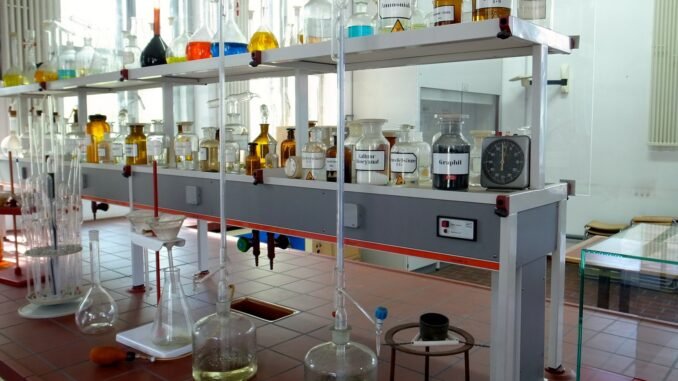 Image of a lab, for article on AI education.