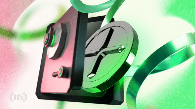 XRP Activity Surges Overnight as Analysts Spot Unusual Pattern