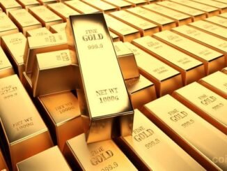 Gold hits new record above $4,900 as safe haven trade resumes after tariff pause